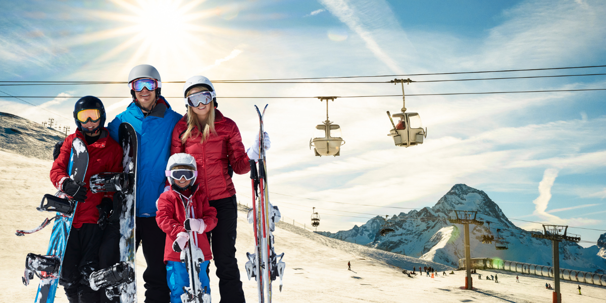 Słowniczek narciarski – wyrażenia niezbędne na stoku