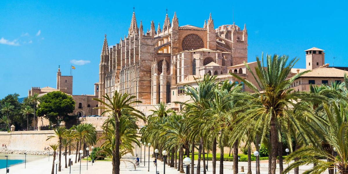 Co zobaczyć na Majorce? TOP 10 atrakcji dla każdego podróżnika