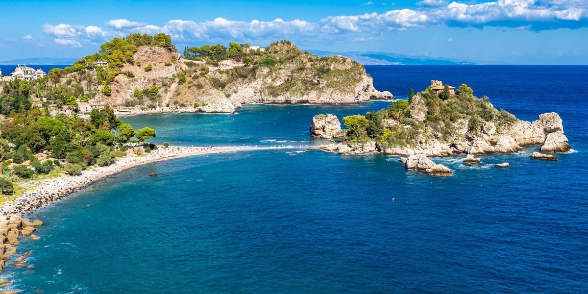 Taormina – czy to najpiękniejsze miasto Sycylii? Atrakcje, plaże i ciekawostki